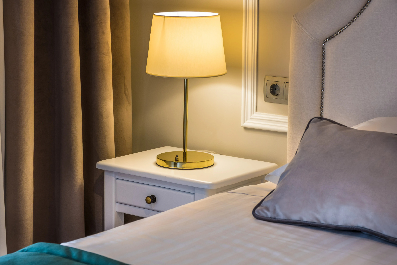 Imperhotel by Umbral