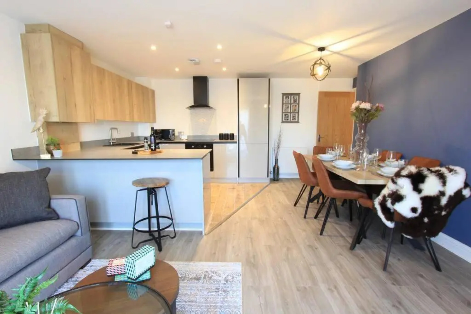 Cabot Mews Apartment 6