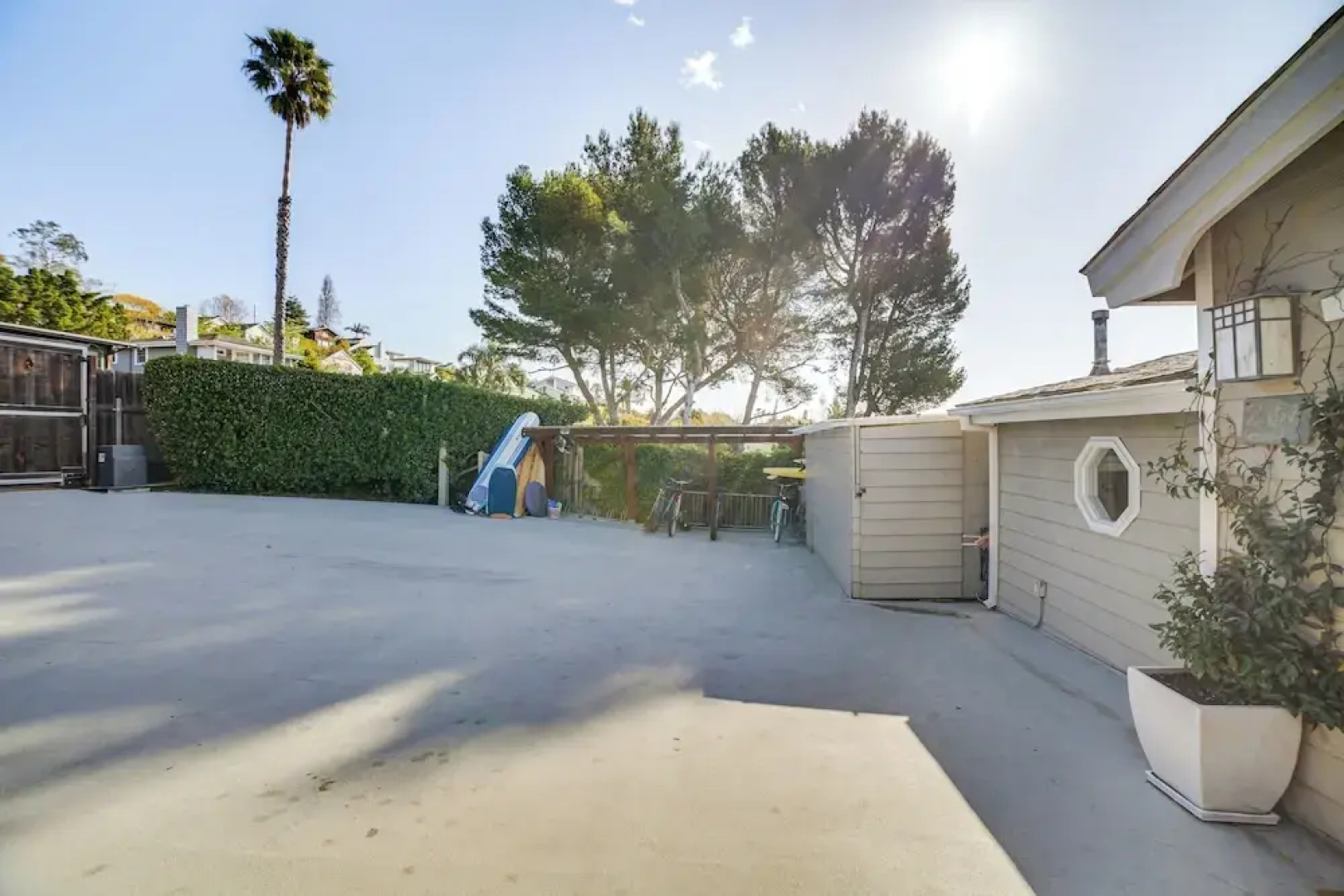 Summerland Home w/ Beach Supplies: Walk to Beach!