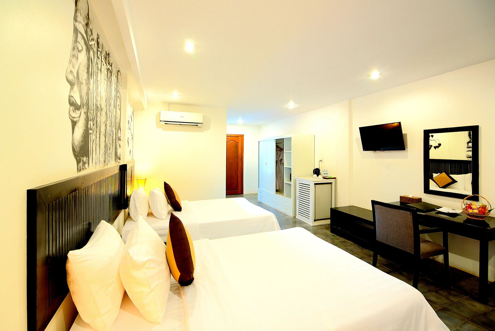 La Residence Blanc DAngkor