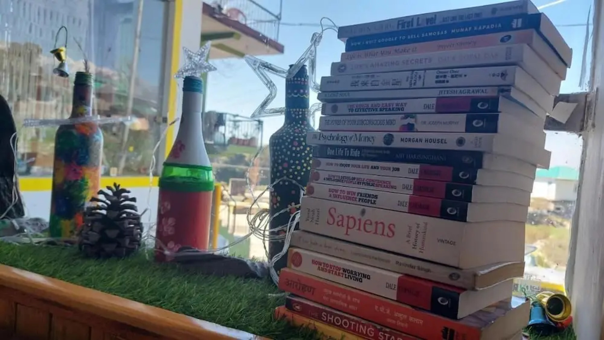 The Lost Hostels-Bir - Landing Site