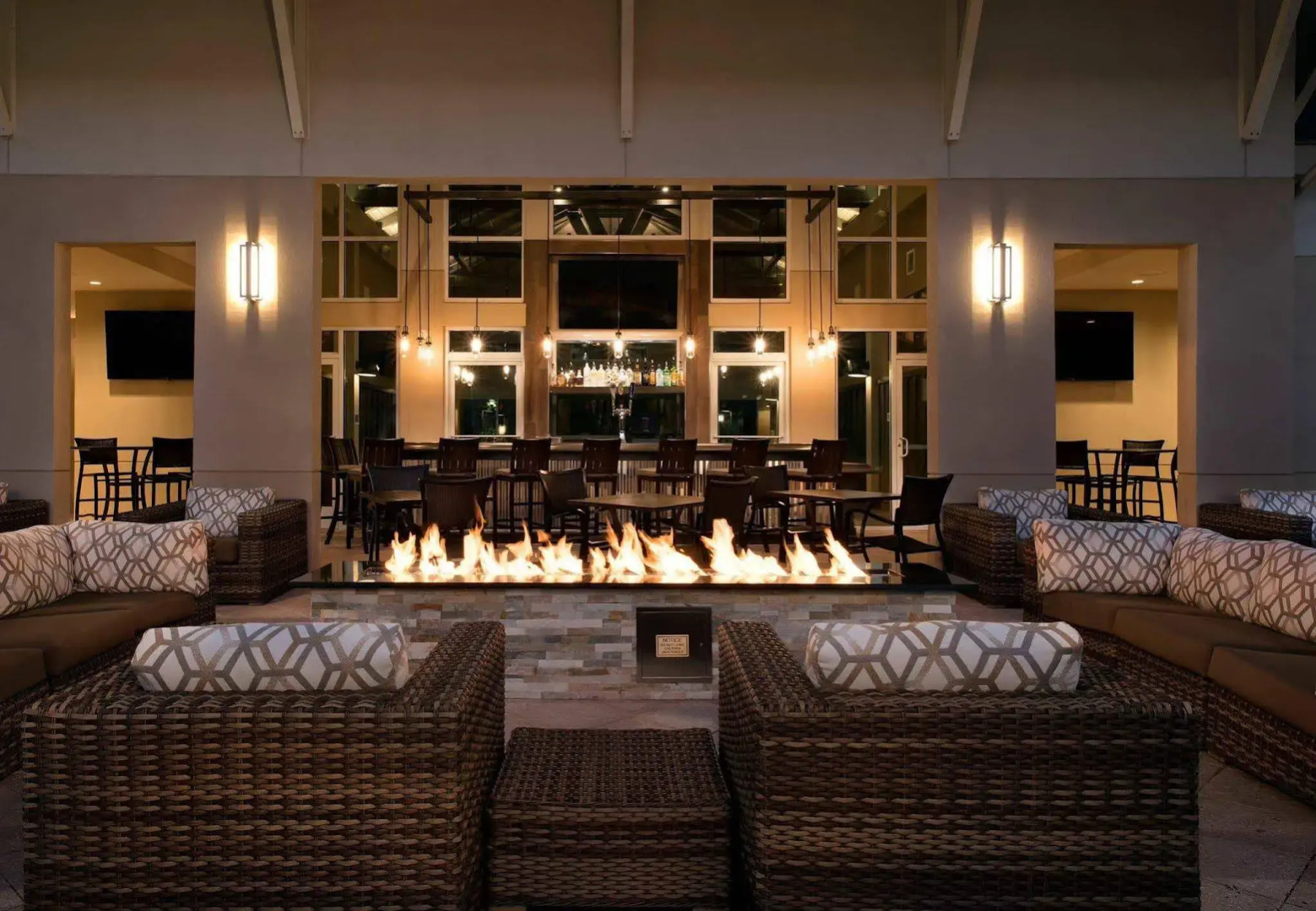 SpringHill Suites Orlando at FLAMINGO CROSSINGS® Town Center/Western Entrance