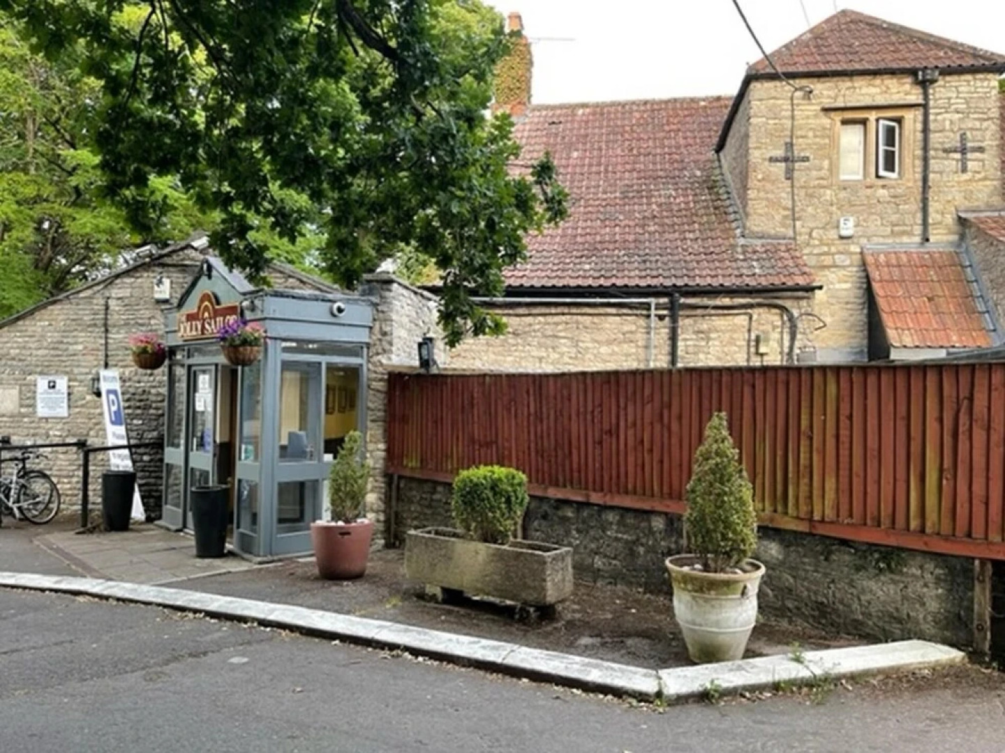 Beautiful 2BD Flat Outstanding Views Near Bath