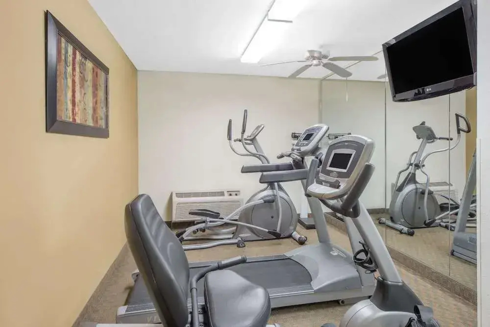 Holiday Inn Express Litchfield