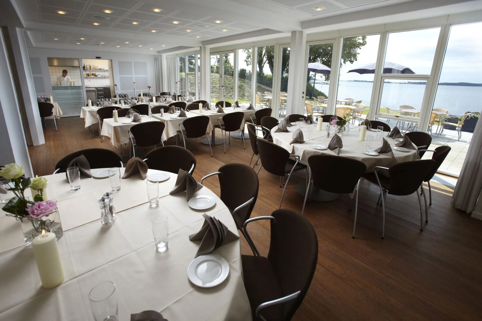 Sixtus Sinatur Hotel og Konference