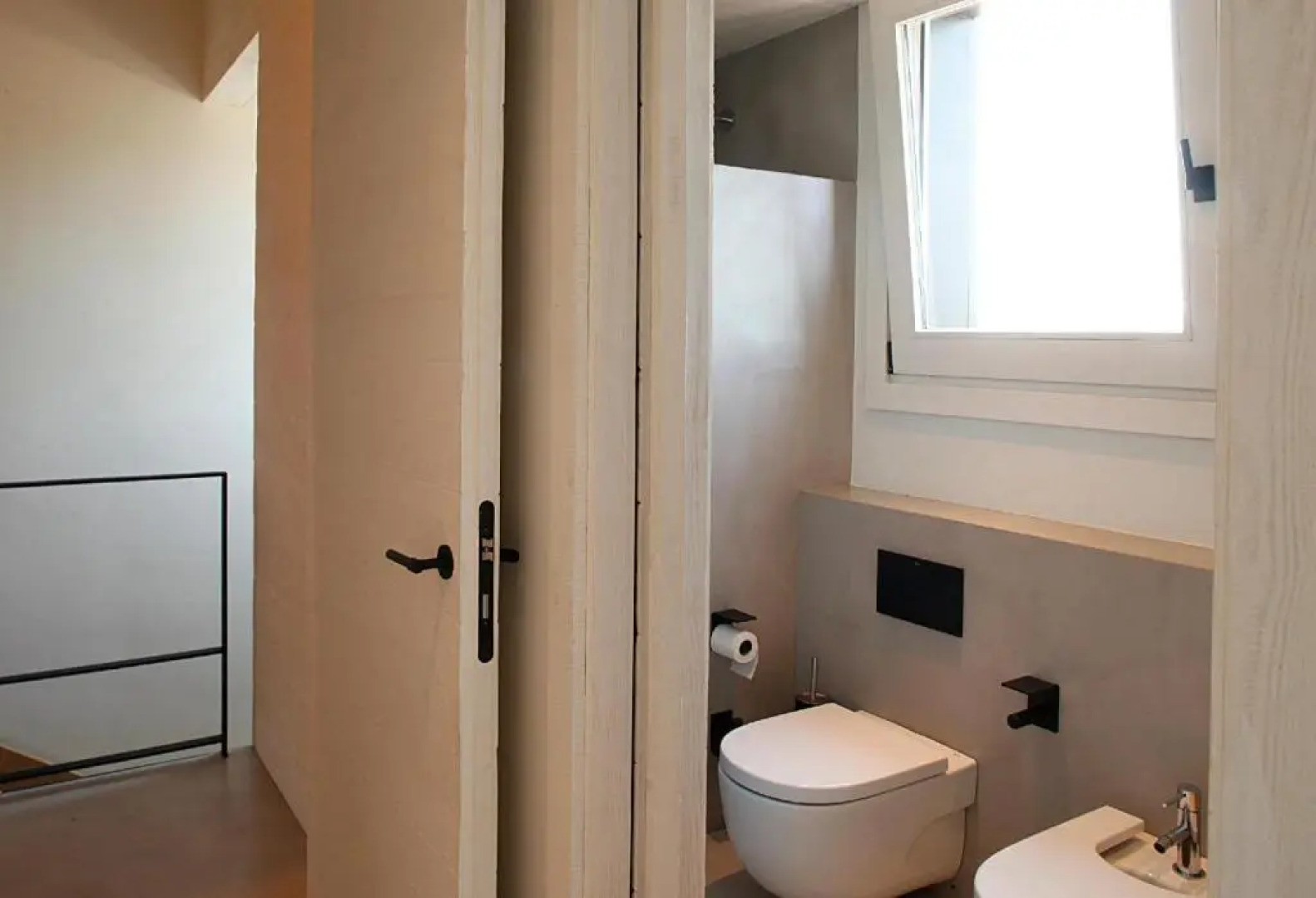 FridaysFlats, Beautiful Villa With Pool