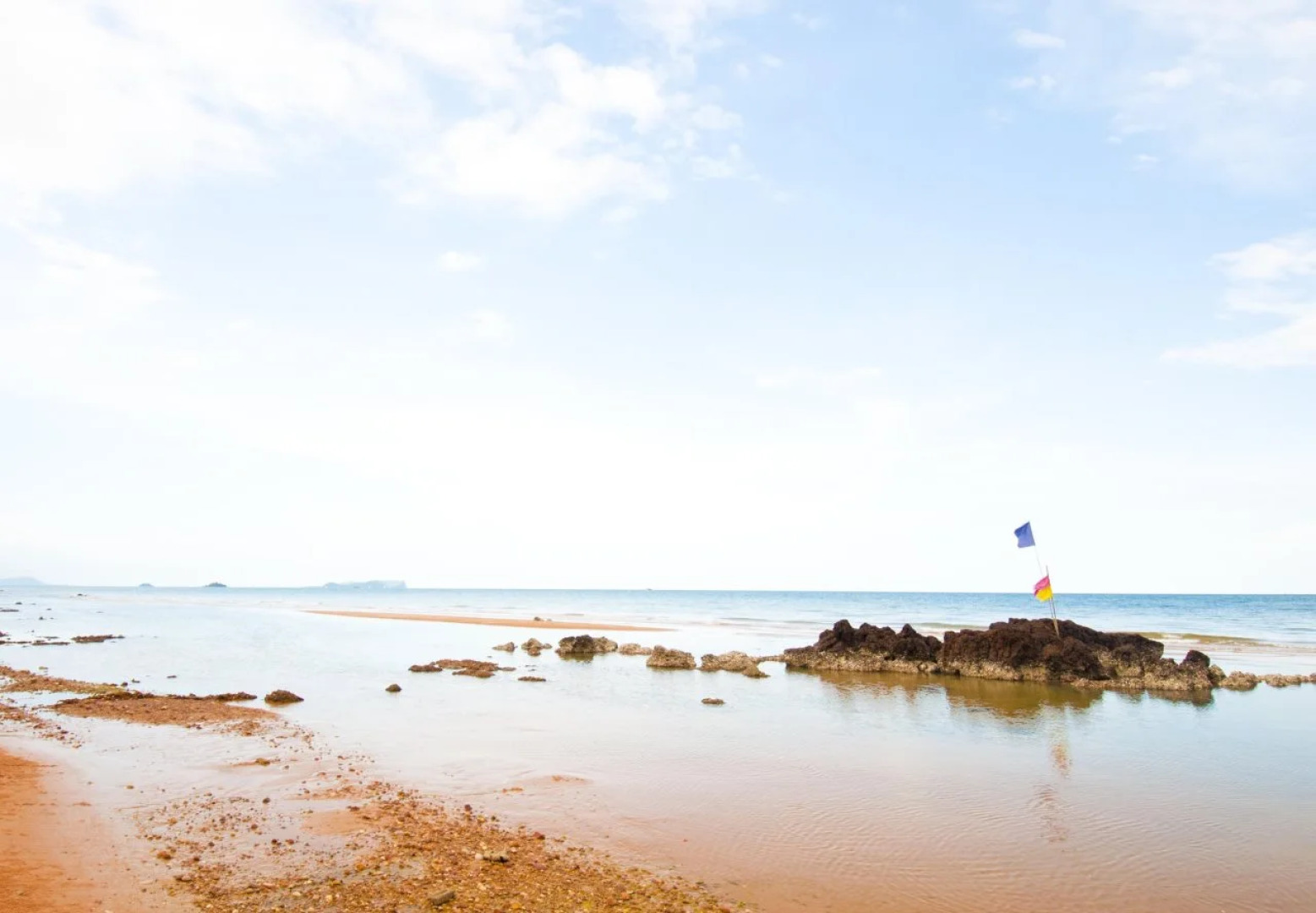 Bansaithong Beach Resort