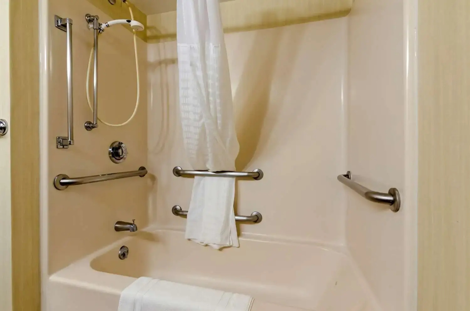 Best Western Staunton Inn