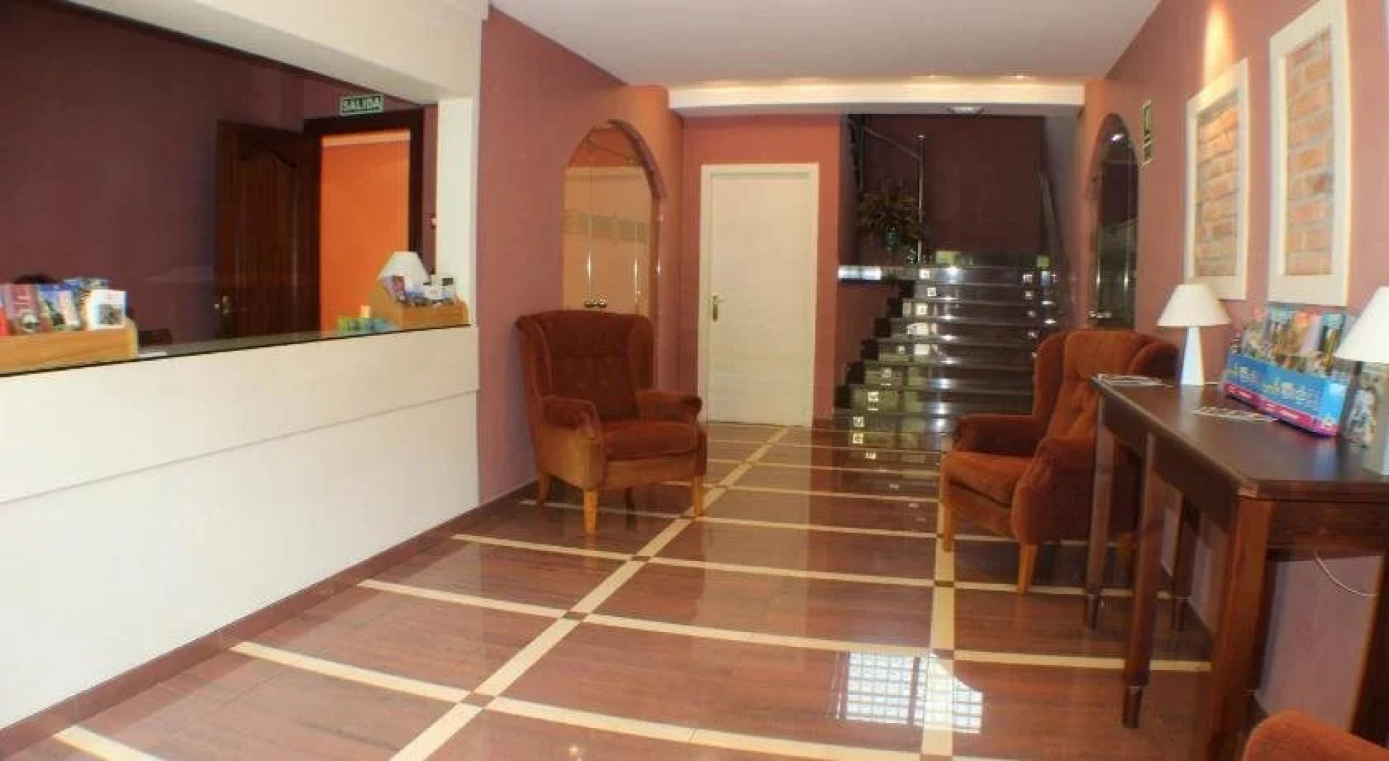 Hotel Restaurante Ribera del Chicu