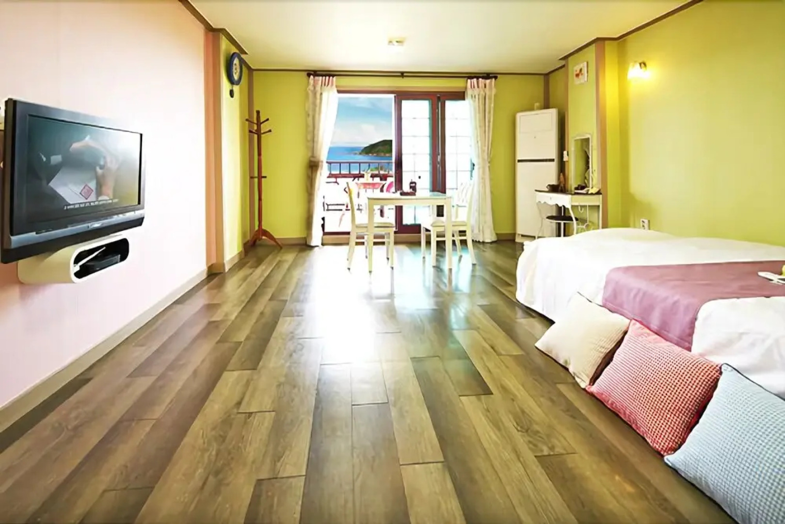 Tongyeong Paper Island Pension