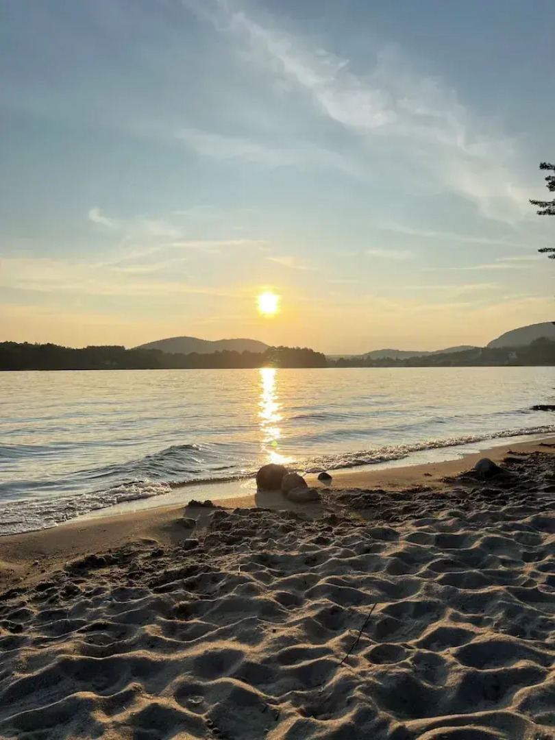 Island Pond Country Inn (Formerly the Lakefront Inn & Motel)