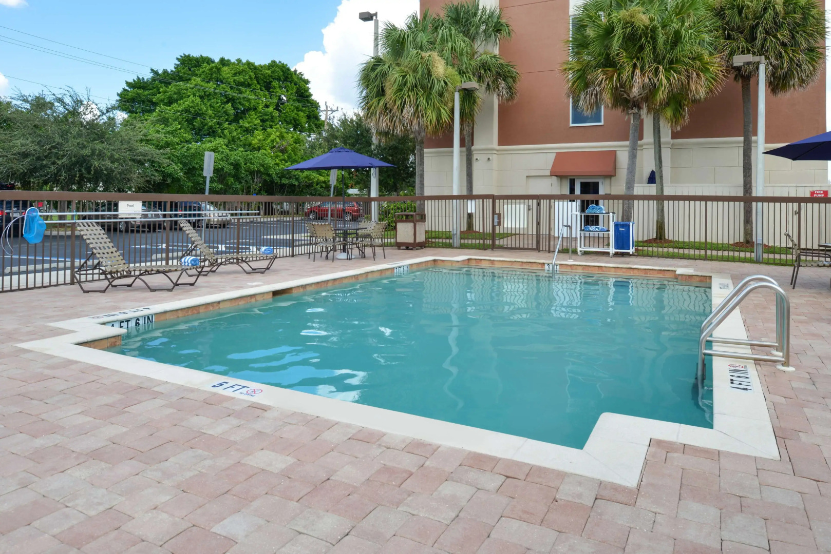 Hampton Inn & Suites - Cape Coral/Fort Myers Area, FL