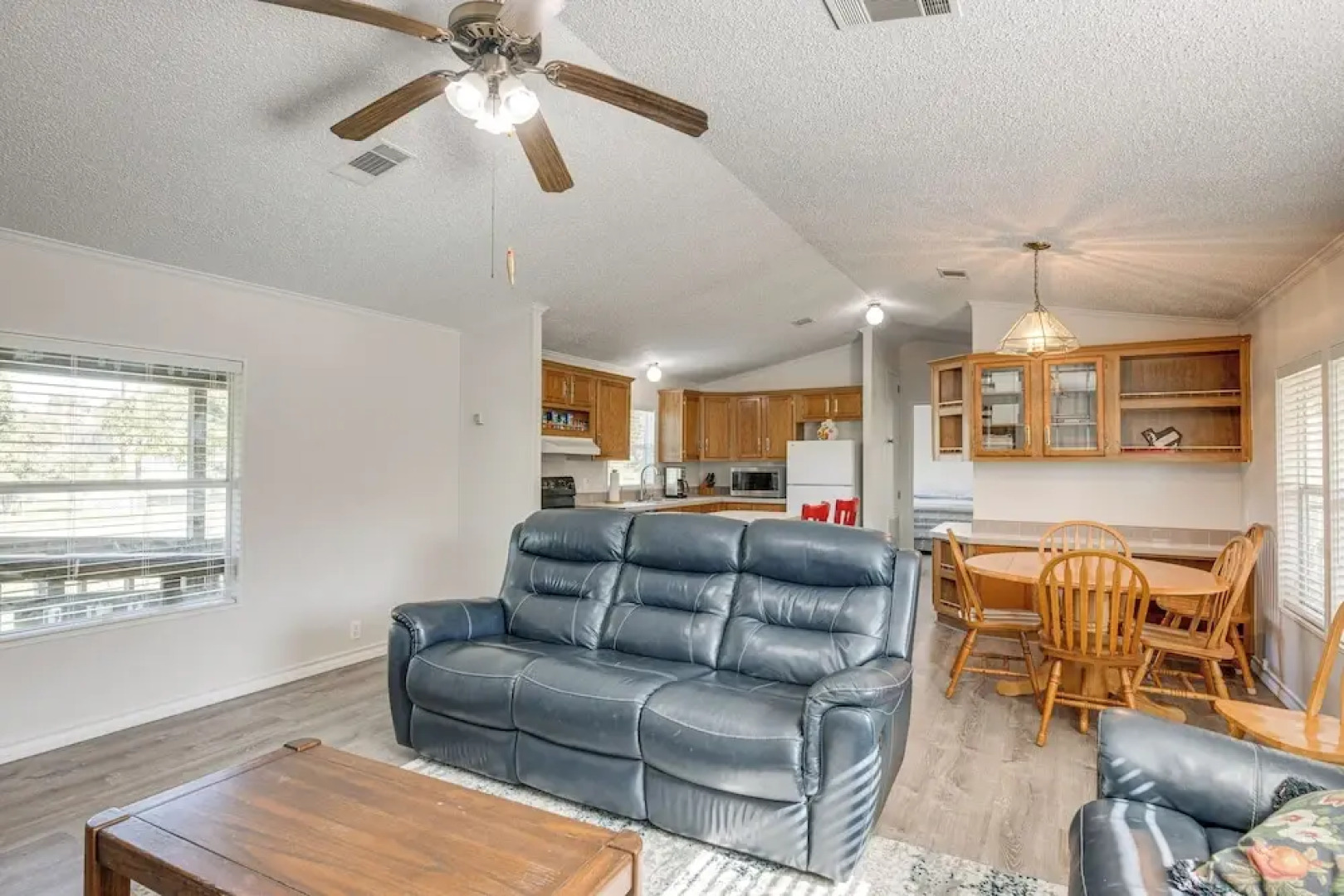 4 Mi to State Park: Peaceful Rockport Home w/ Yard