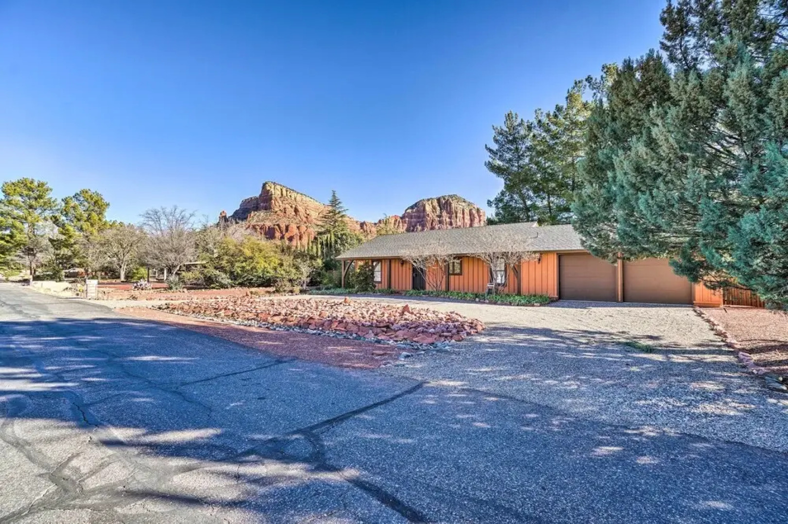 4 Mi to Main Street: Spacious Sedona Home