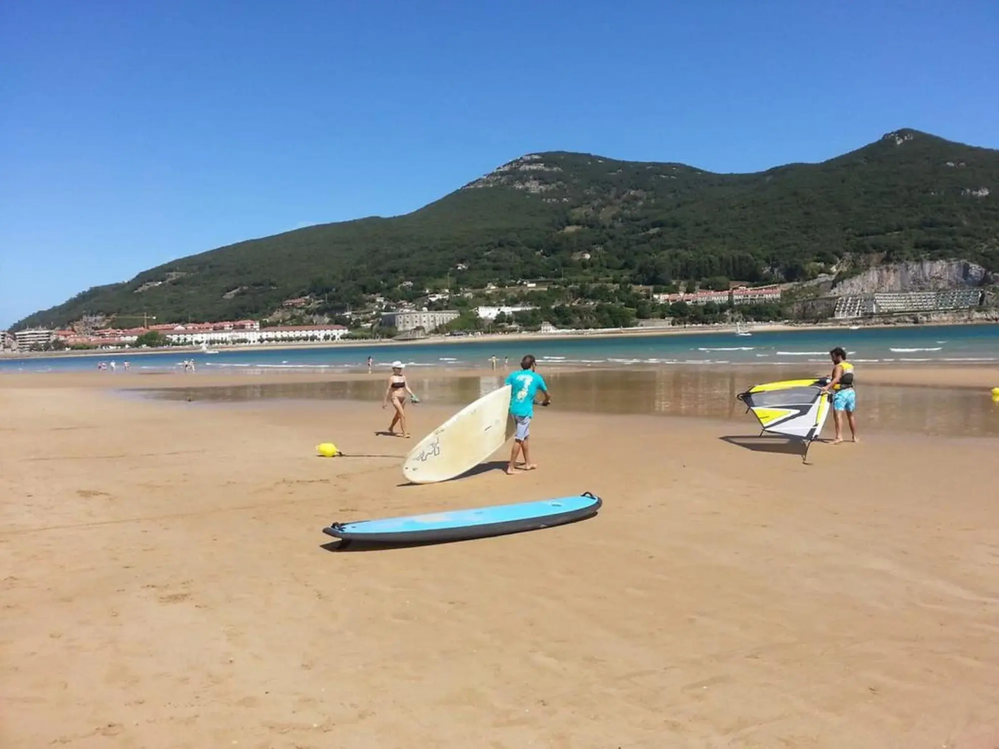 Lovely Holiday Home in Loredo a Stonethrow From the Beach & Communal Pool