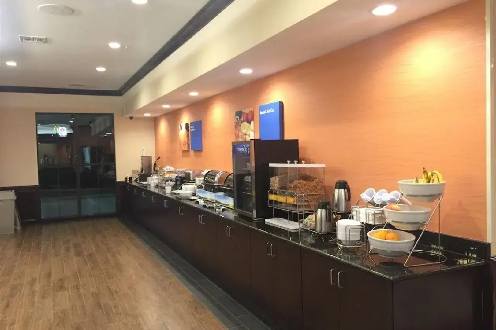 Comfort Inn & Suites Moore - Oklahoma City