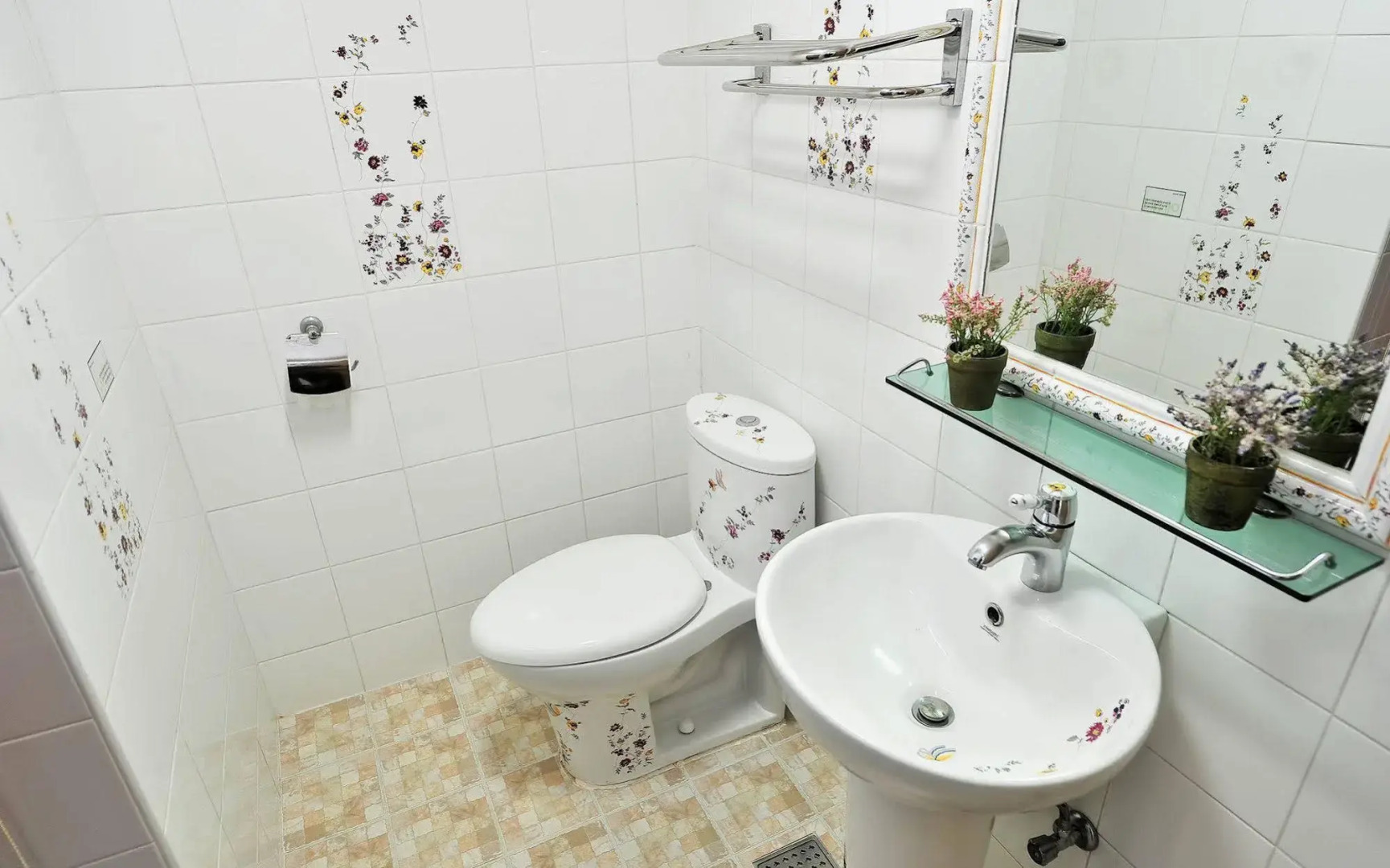 Sokcho Esher House Pension