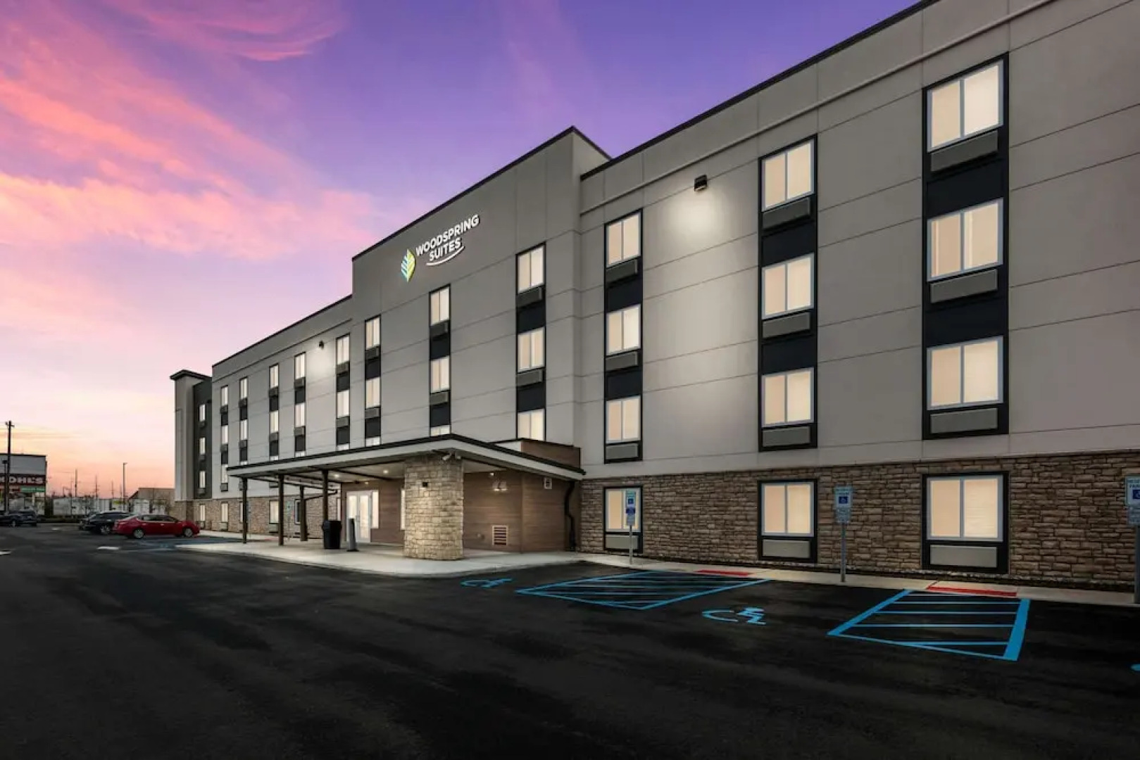 WoodSpring Suites Linden