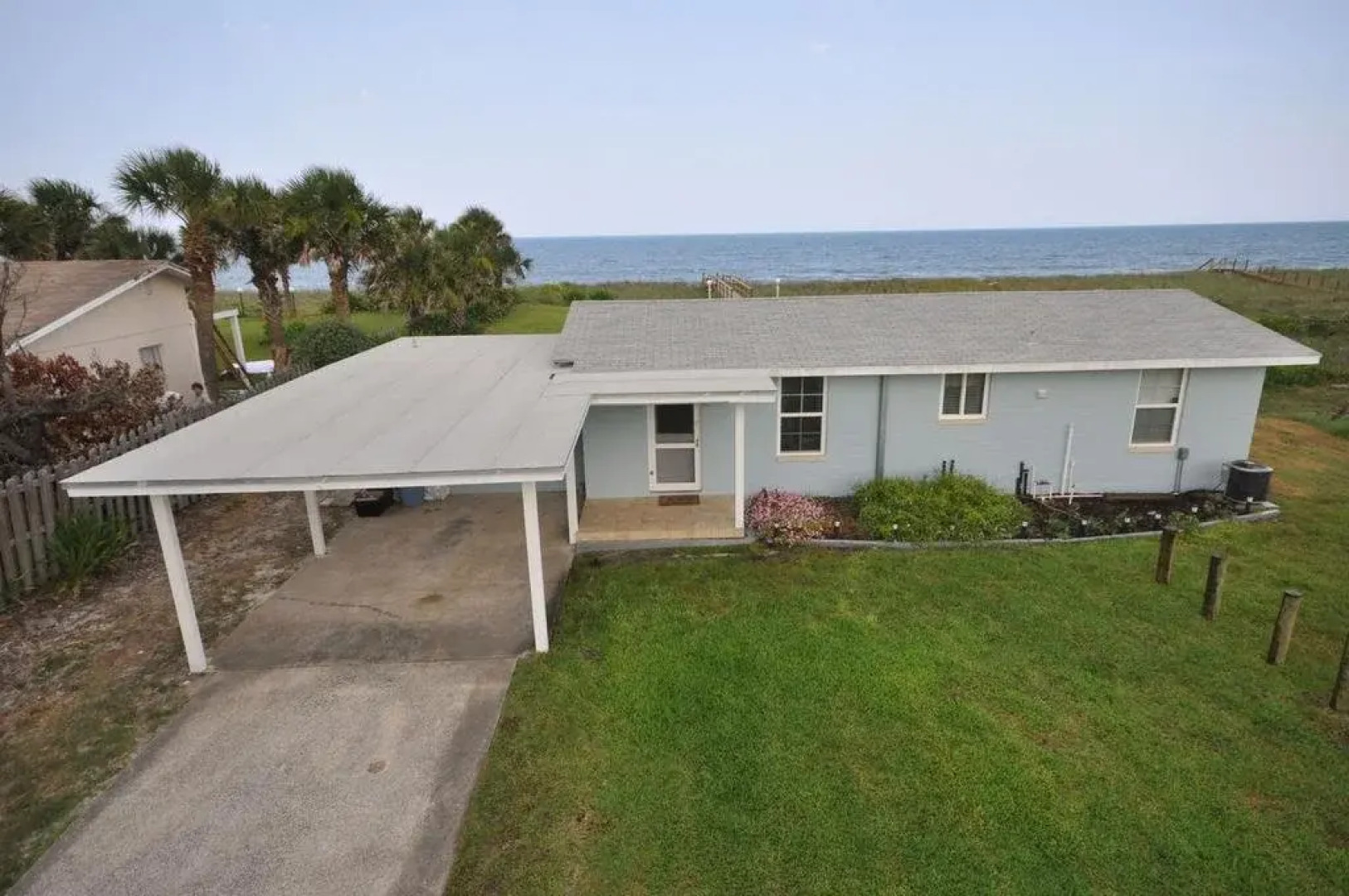 Seashell 3 Br Home by RedAwning