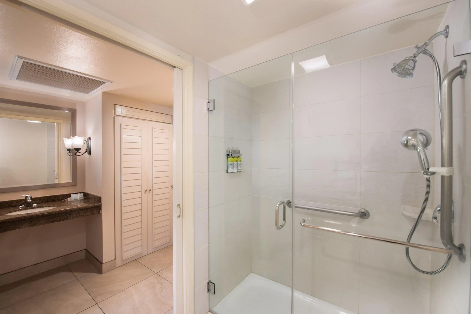 DoubleTree by Hilton San Diego Bayside