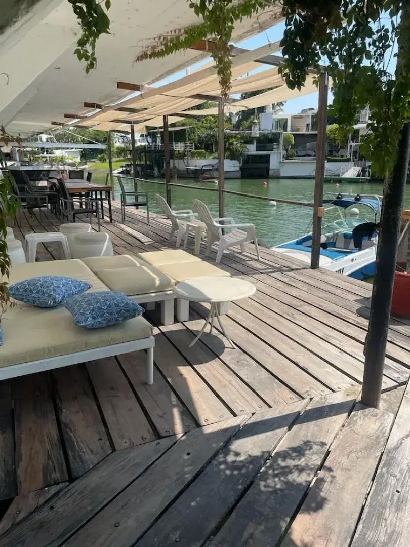 Marina Palace Teques