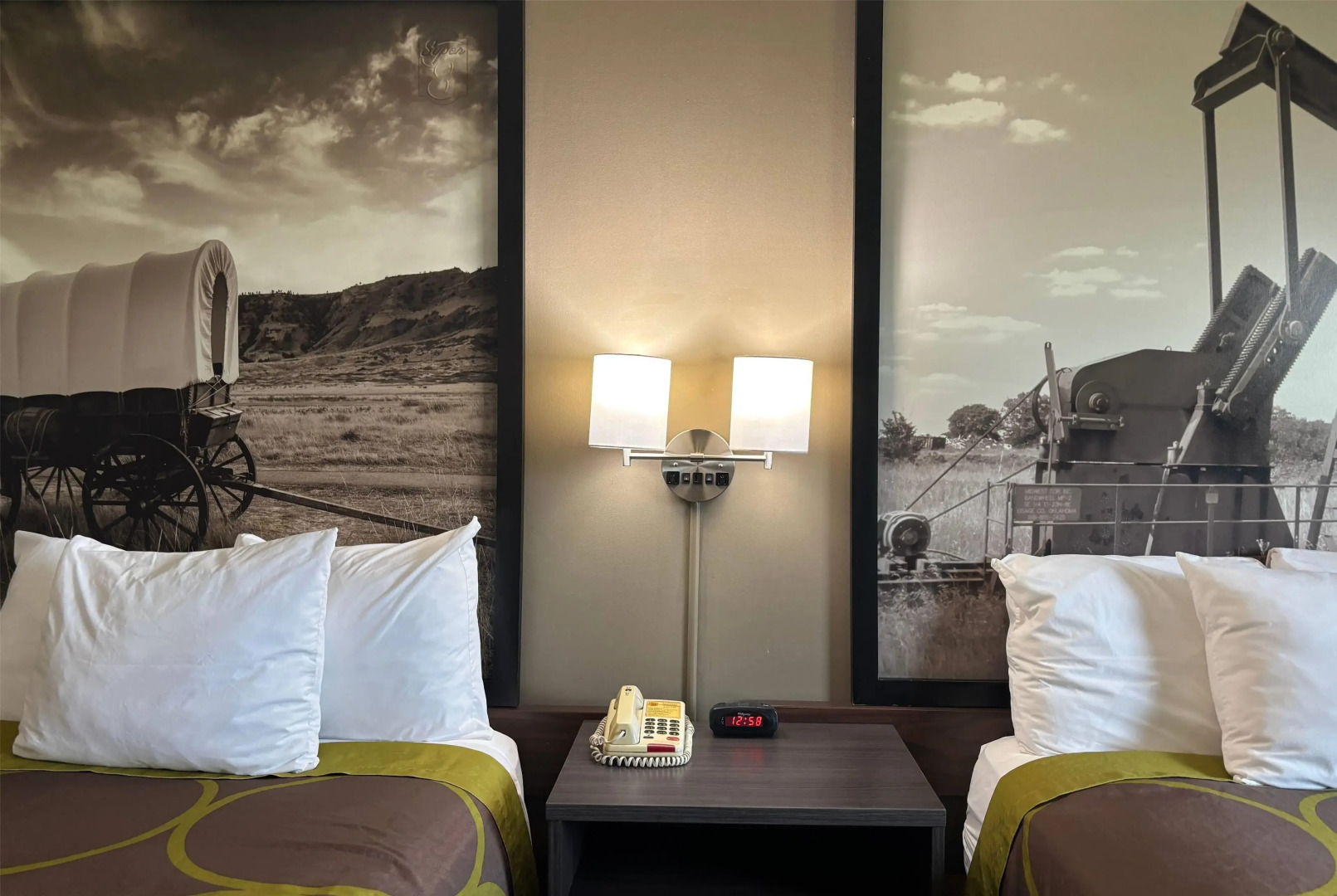 Super 8 by Wyndham Grayville