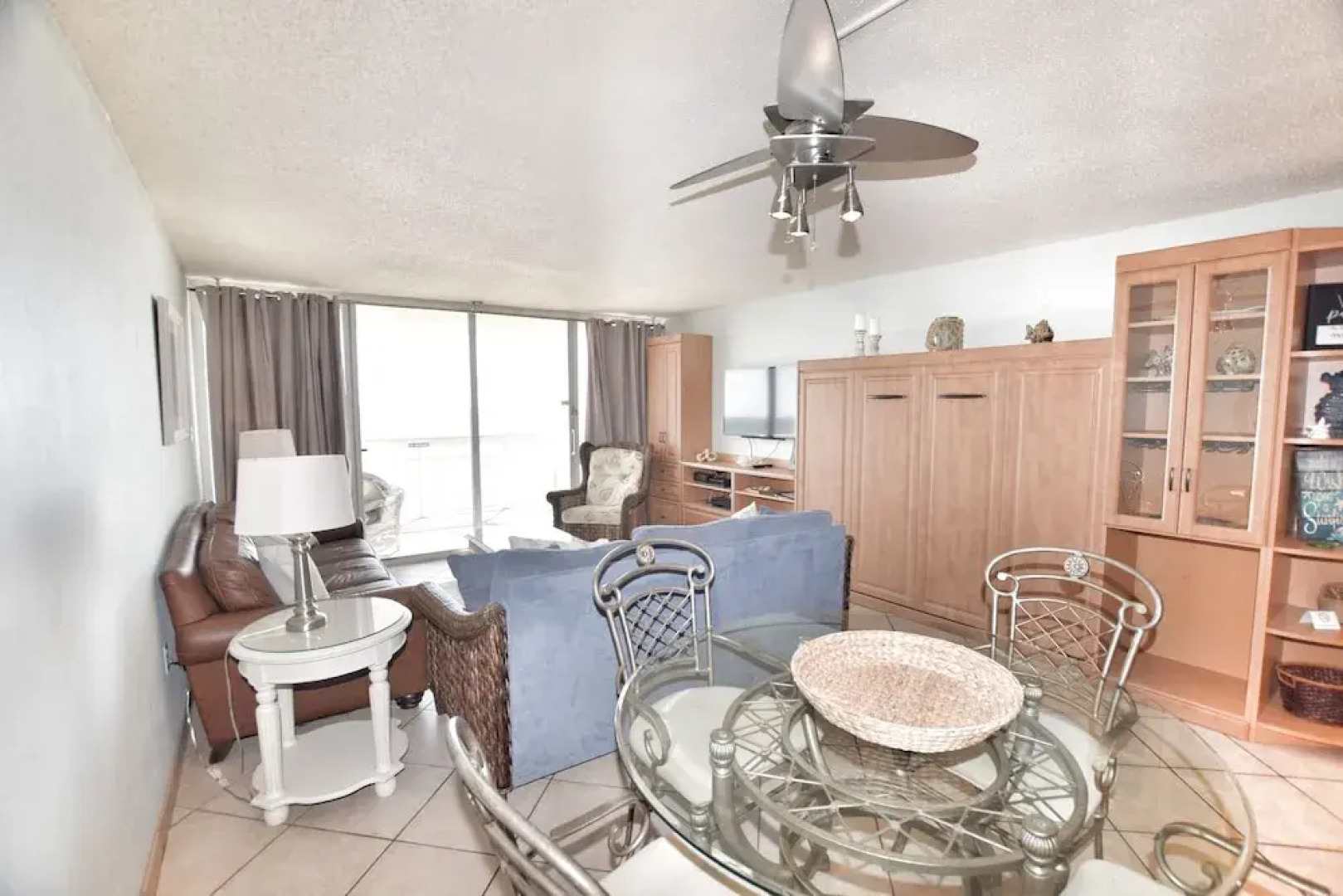 0611 Waters Edge Resort 2 Bedroom Condo by Redawning