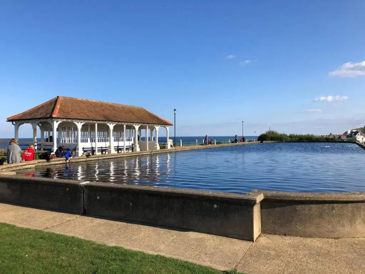 Luxury 5 bed cottage next to the sea in Sheringham - dog friendly!