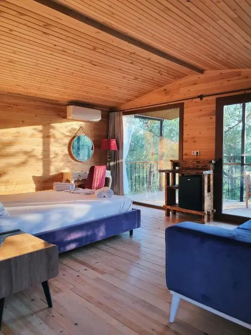 Rocas Roja Beach Hotel