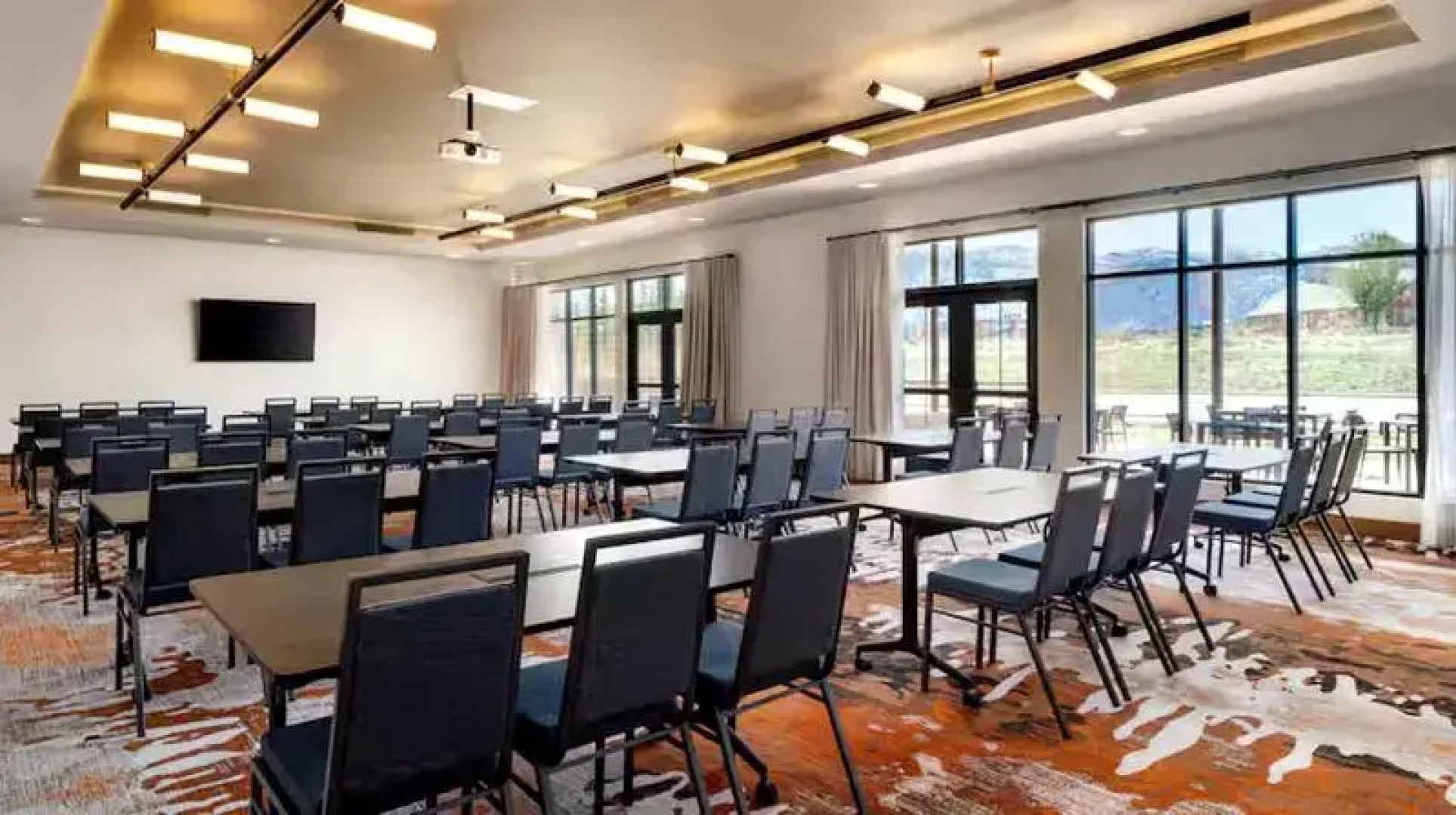 The Hoffmann Hotel Basalt Aspen, Tapestry Collection By Hilton