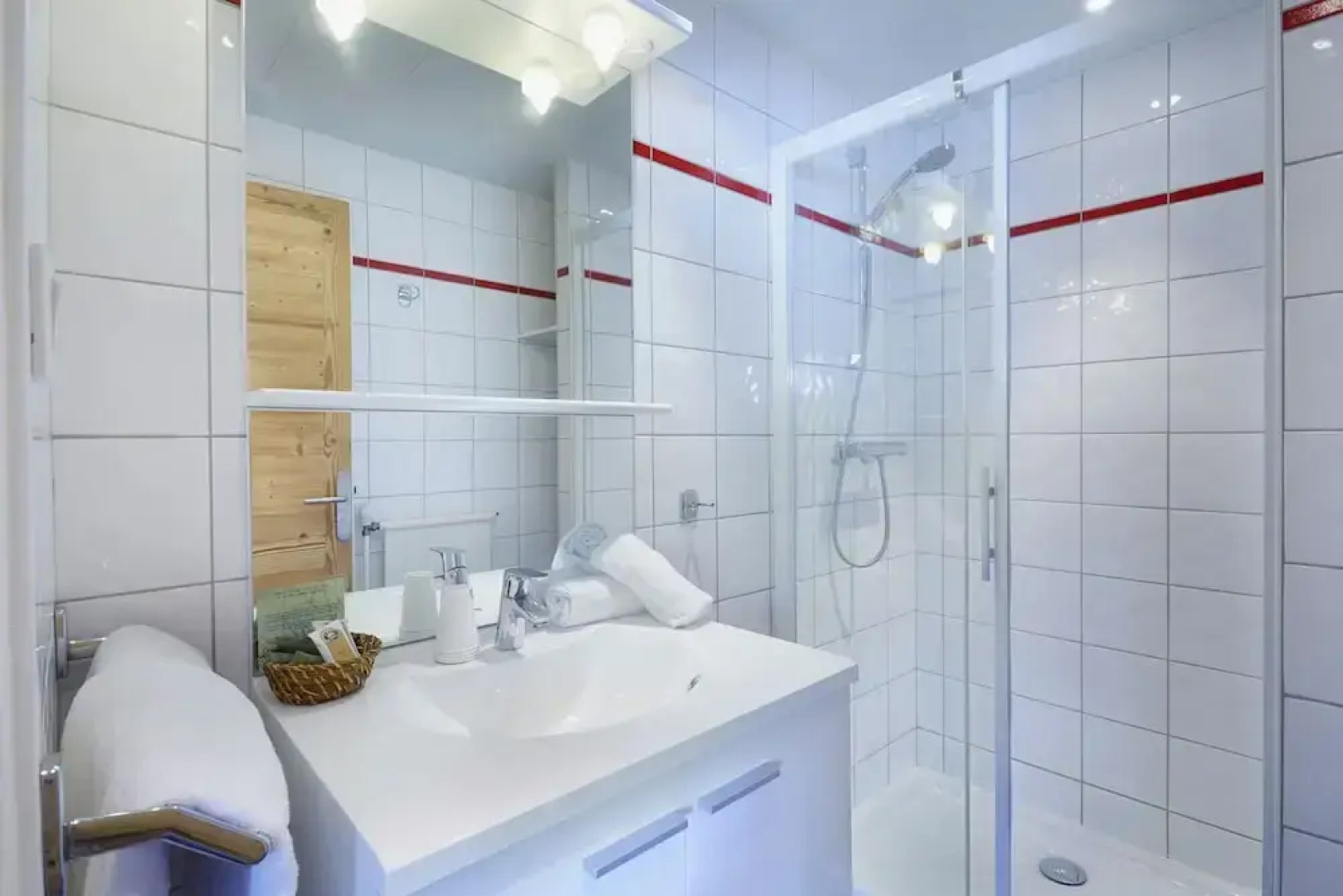 Hôtel Eliova - Le Chaix