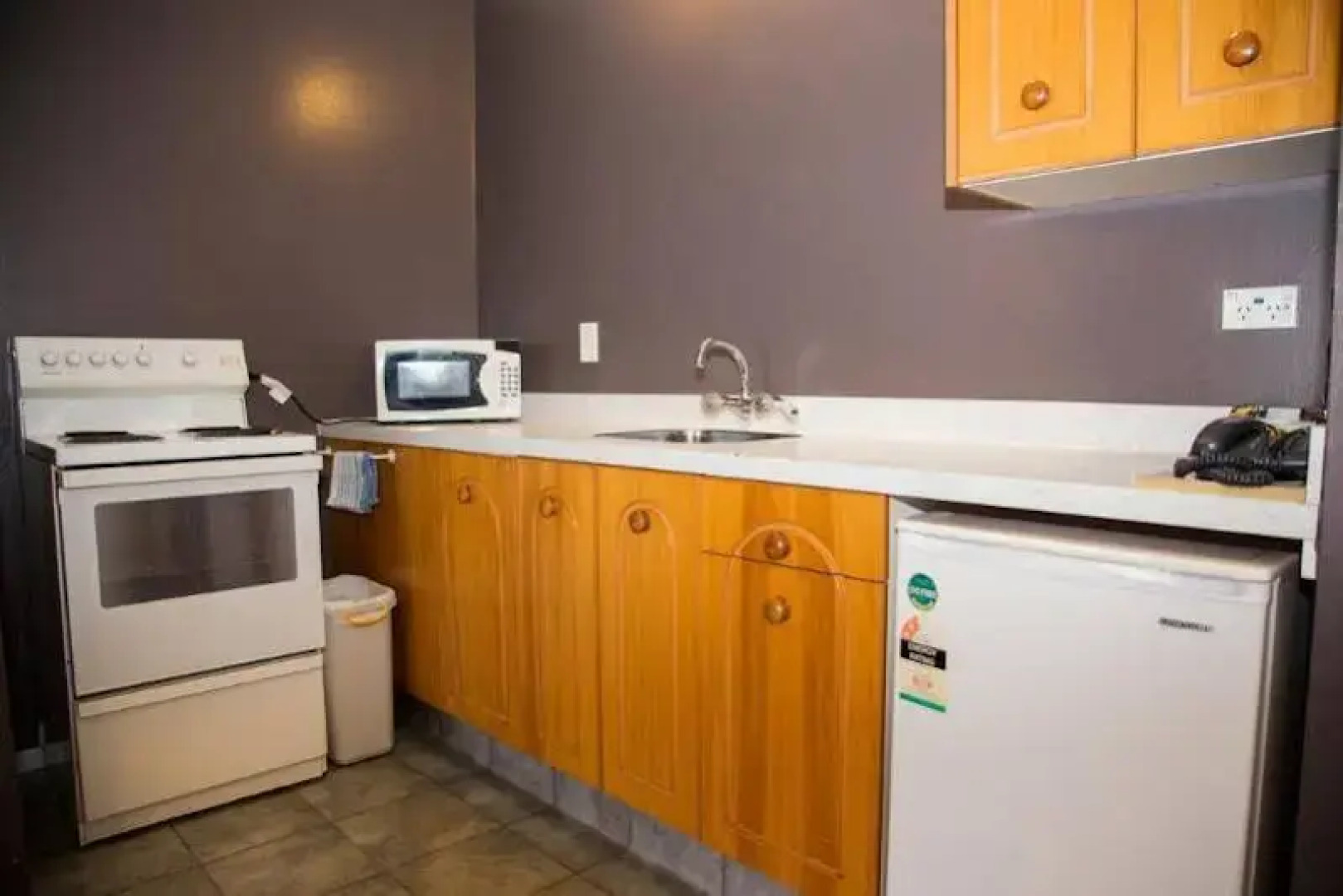 Econo Lodge The Villas