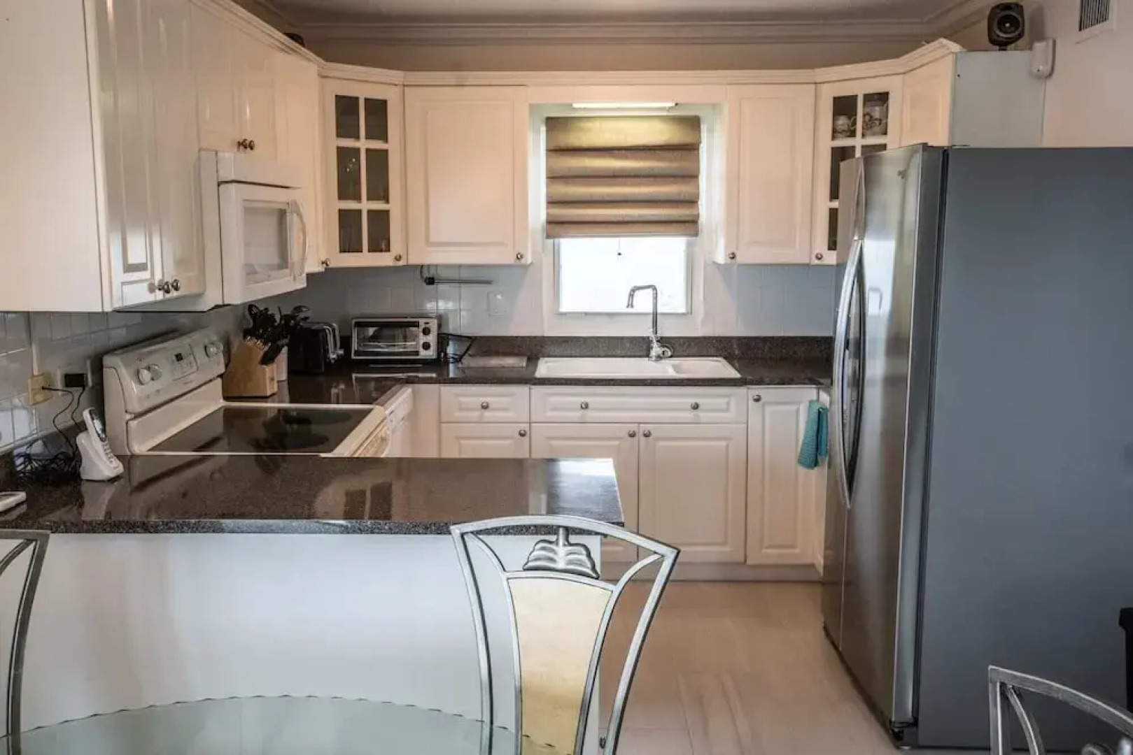 Enjoy Sunsets at Fully Equipped Condo at the Beach