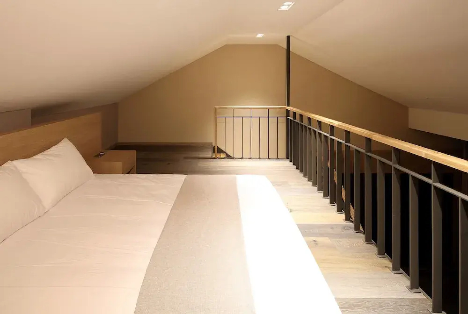 Dukgu Oncheon Resort Condo