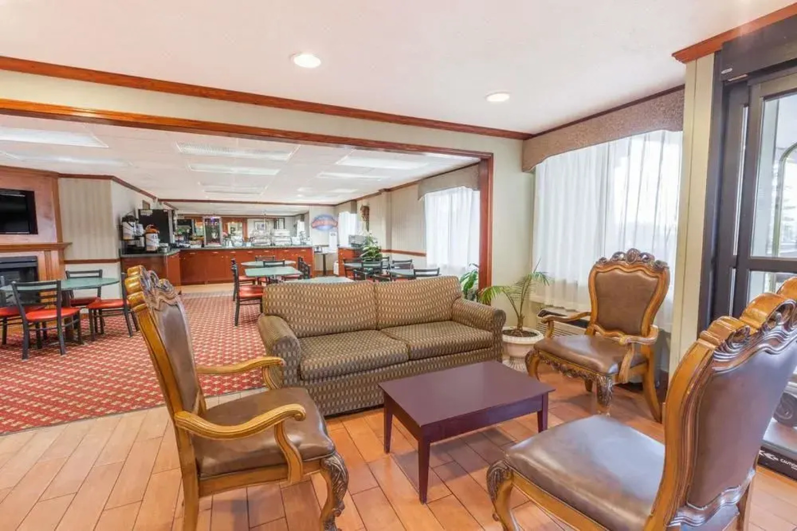 Baymont Inn & Suites Flint