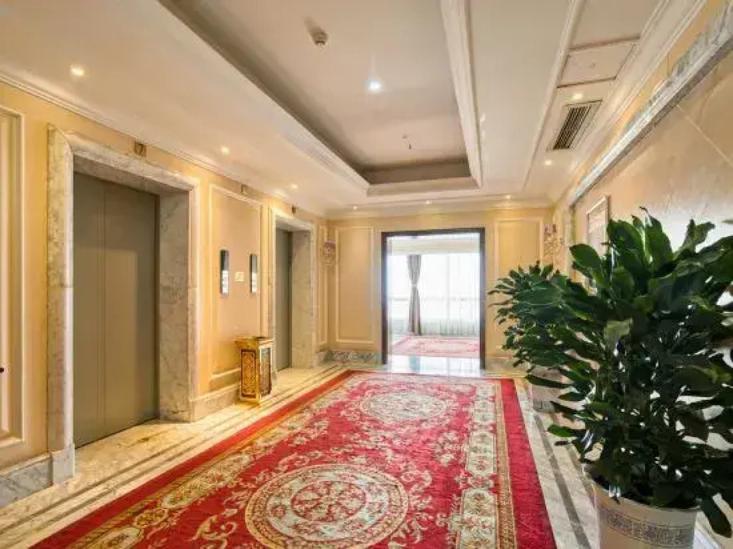 Agate City International Grand Hotel