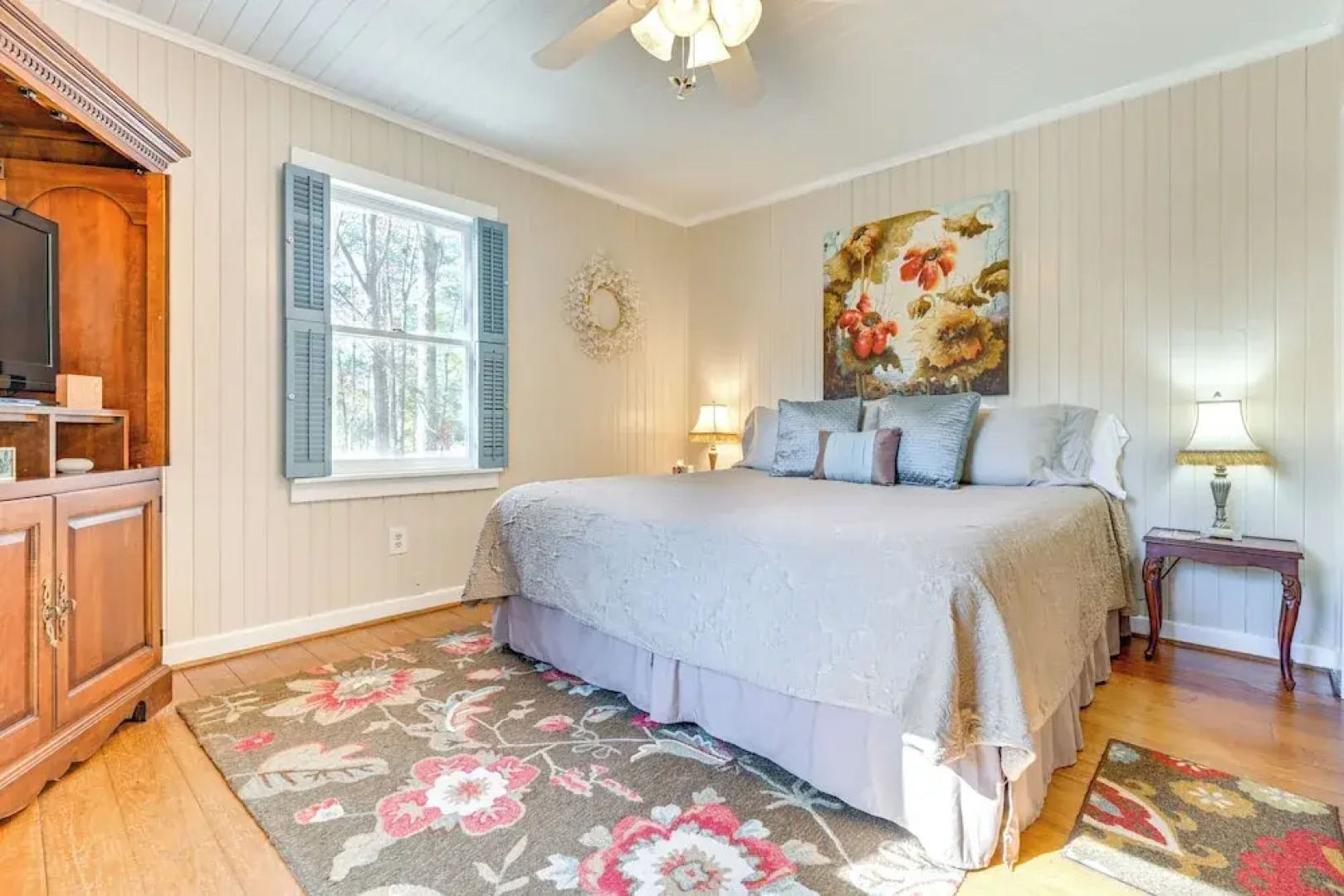 Secluded Hamilton Cabin Retreat w/ Private Lake!