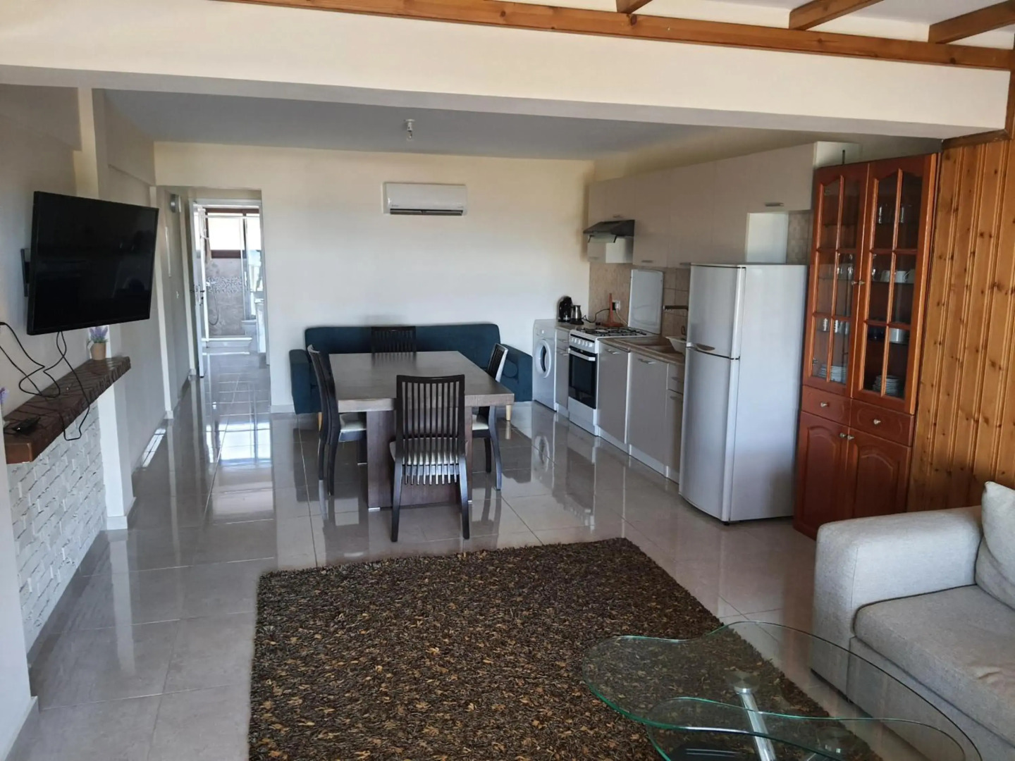 JOANNA SUNSET APTS Pomos