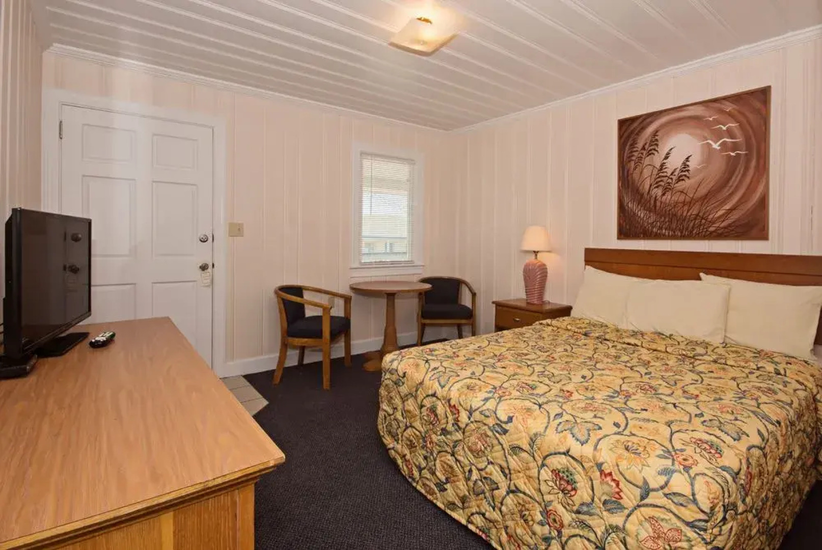 Dolphin Oceanfront Motel