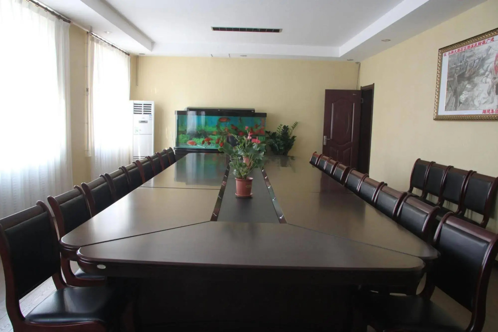 Yantai Hong Teng Hotel