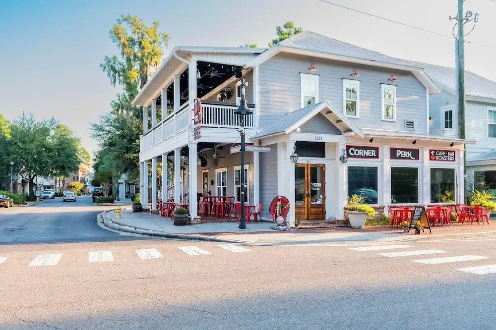 Pearl of the Promenade - Old Town Bluffton, SC 2 Bed Townhome in Prime Location