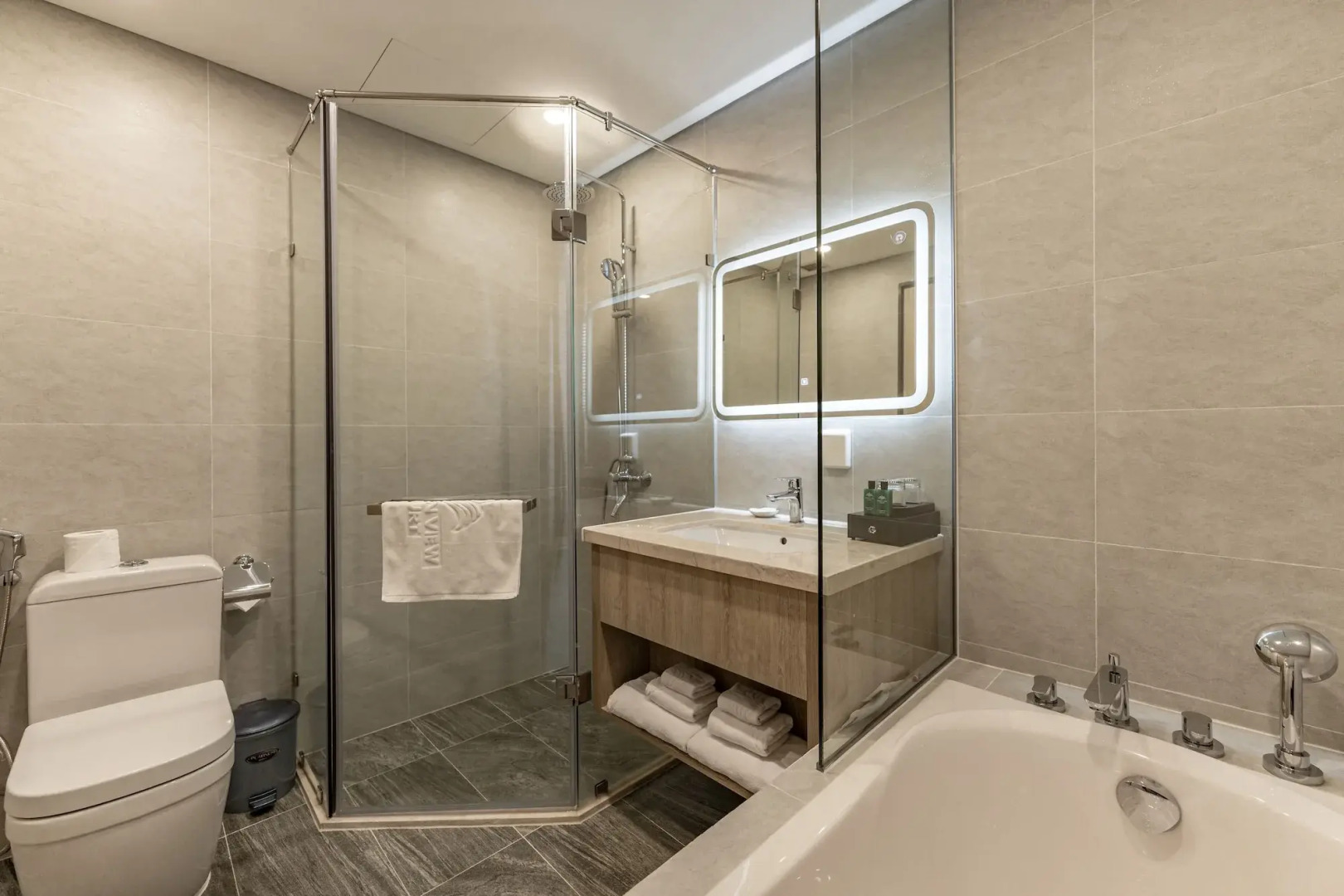 Garden View Court Suites Ho Chi Minh City