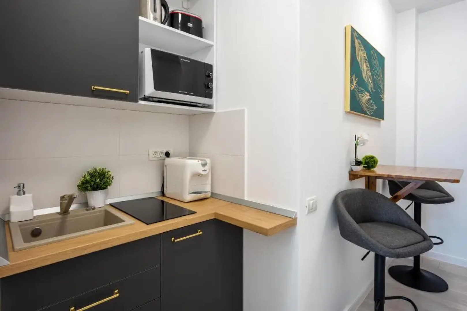 Metropole Apartments Old City