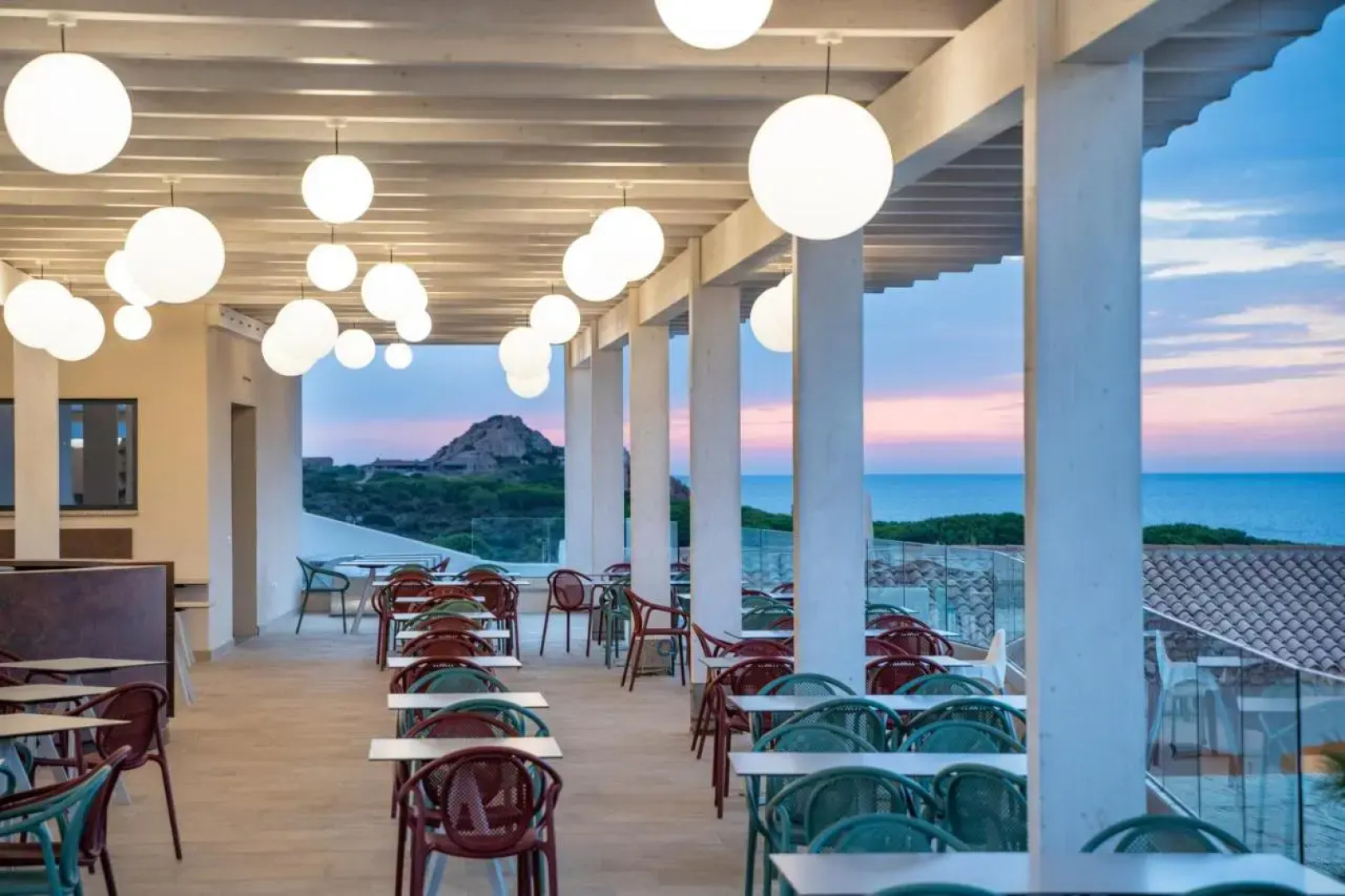 Отель Red Sun Village