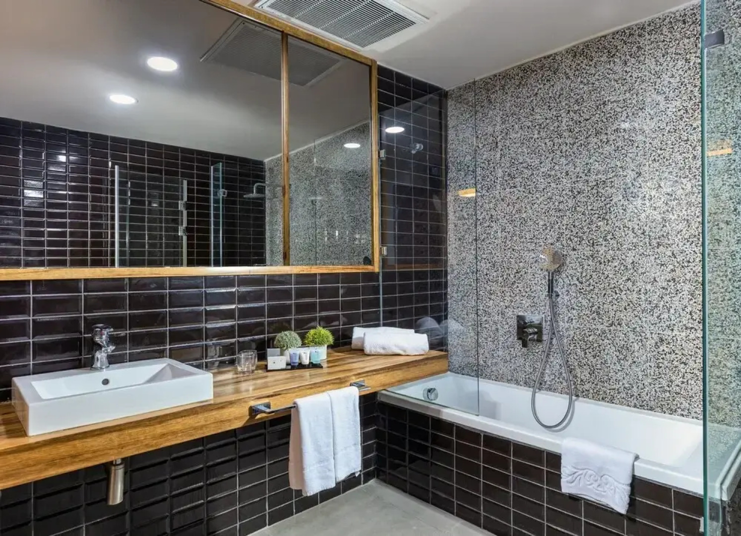 Sea life Nahariya BY Jacob Hotels