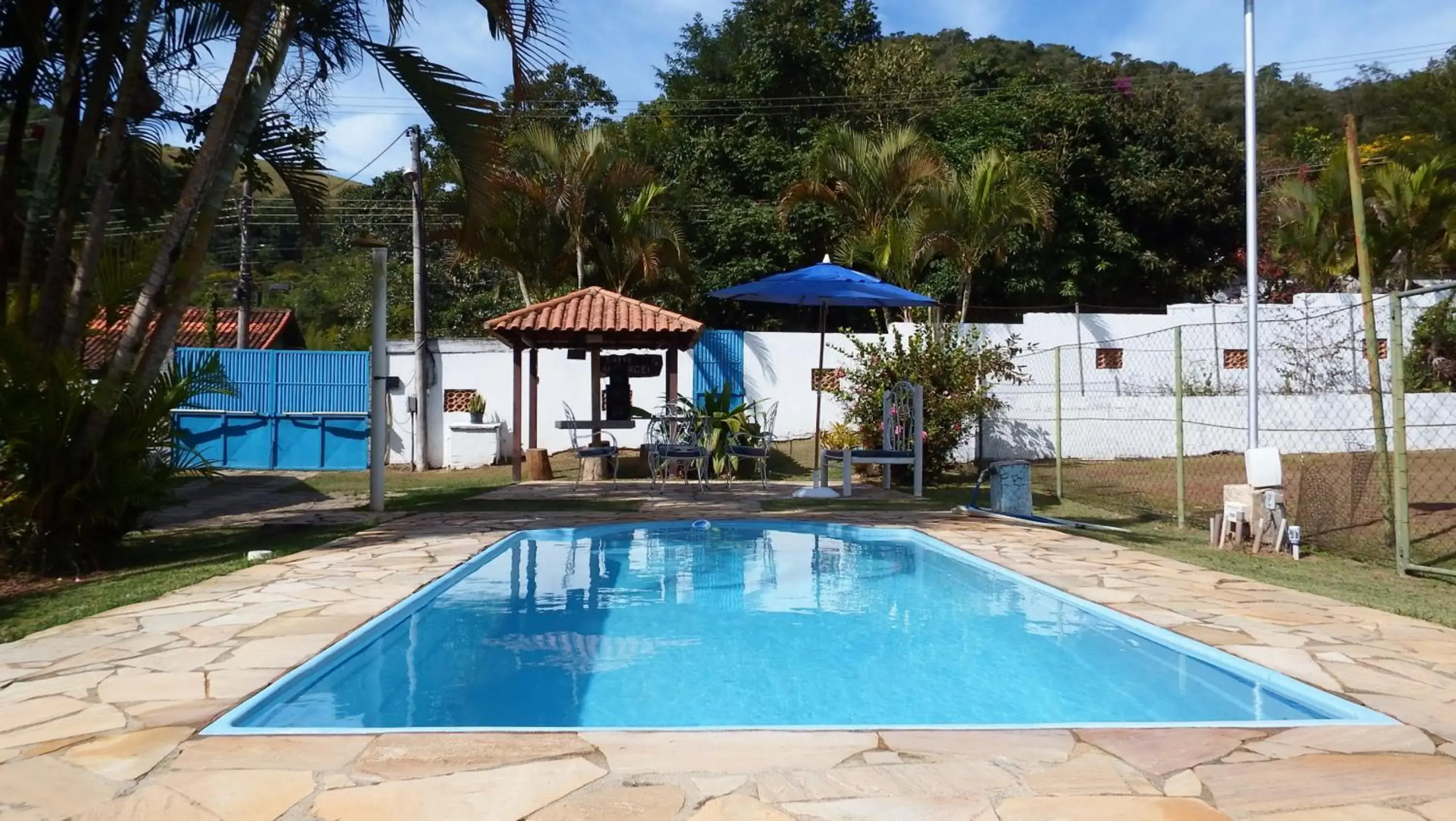 Casa Agradável com piscina.