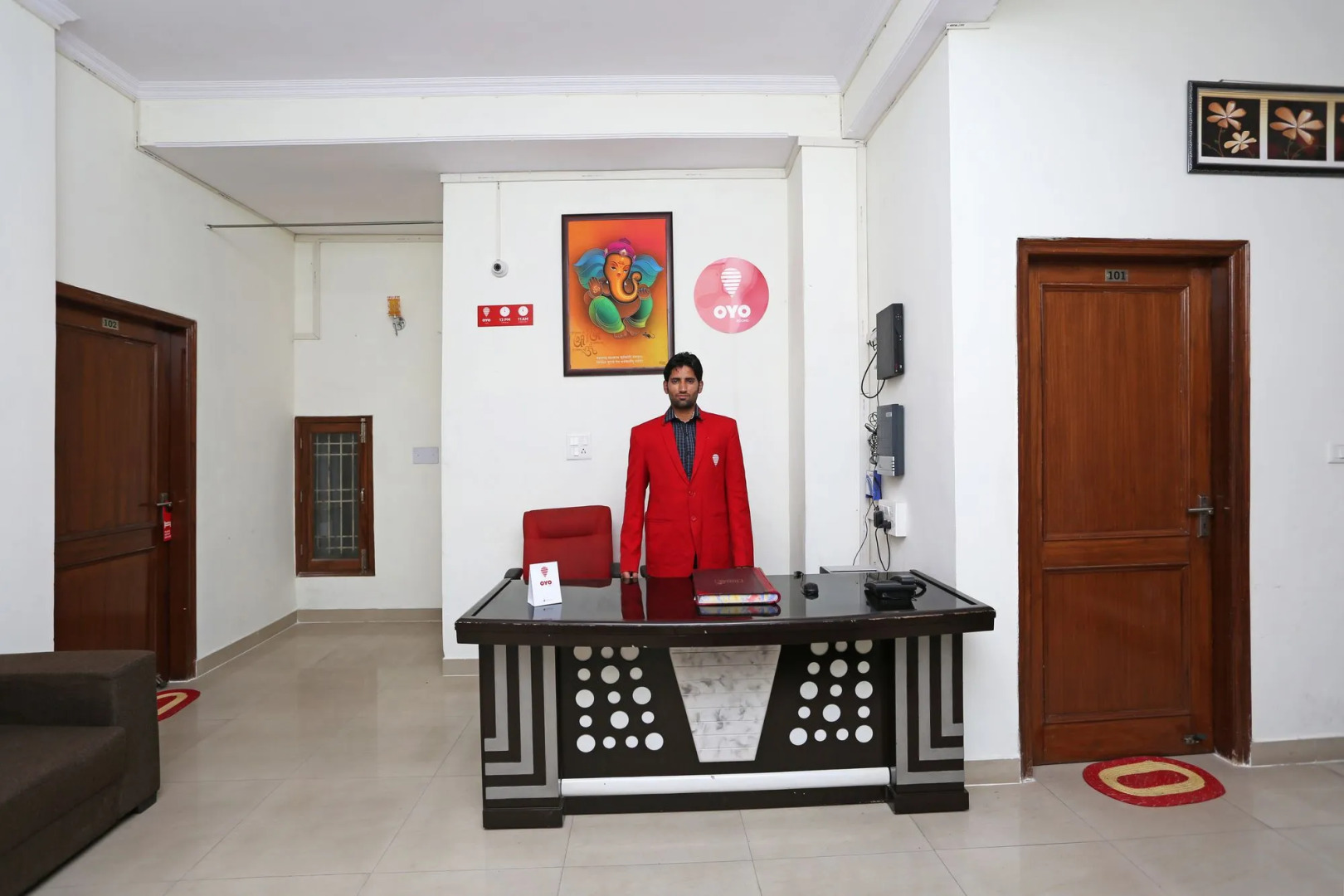 OYO 8910 Celeste Inn