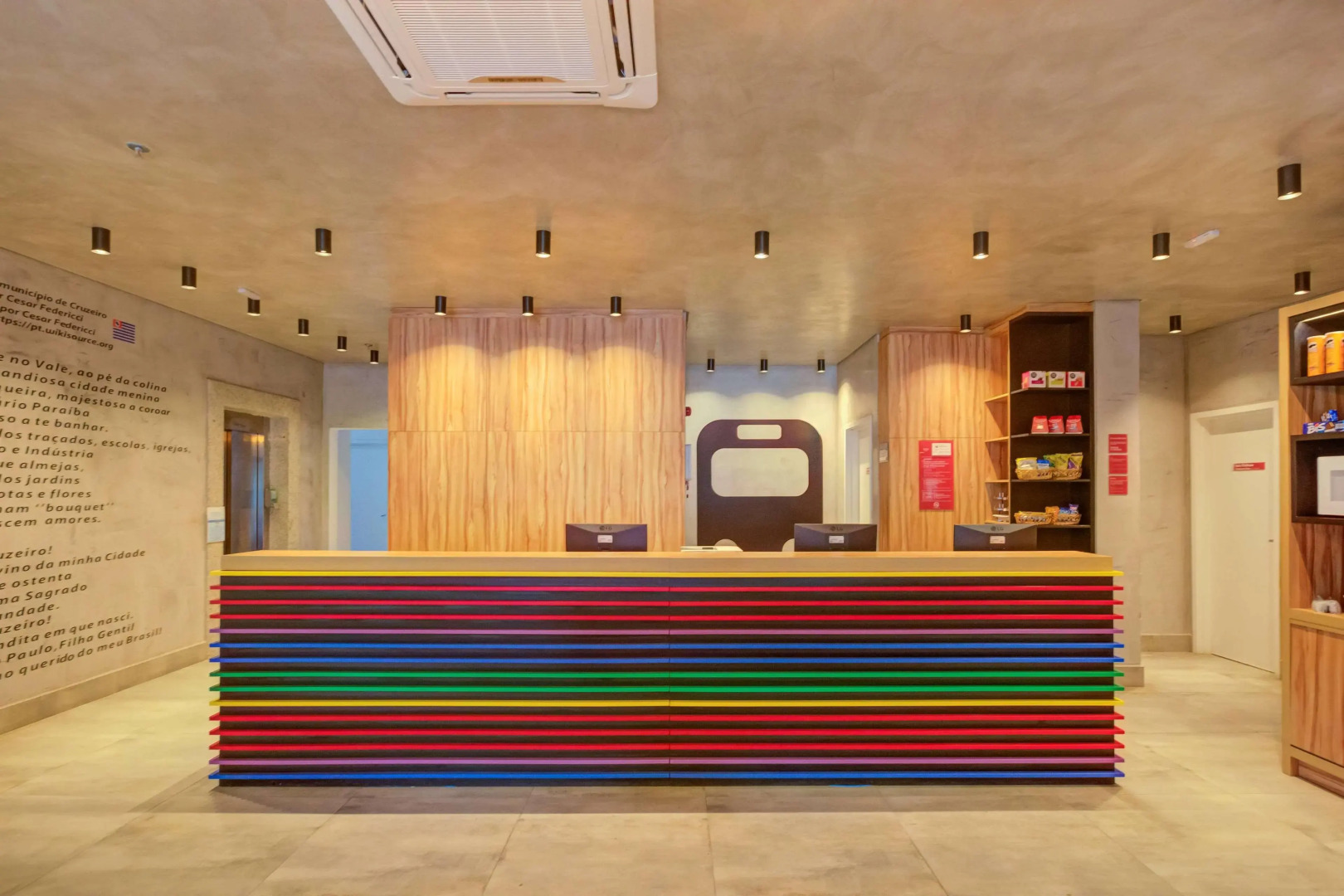 Summit Suítes Hotel Cruzeiro