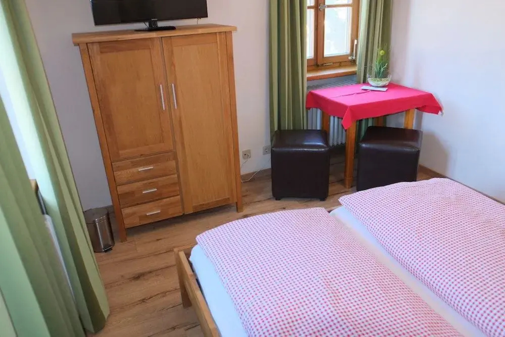 Tiroler Landgasthaus Besenkammerl