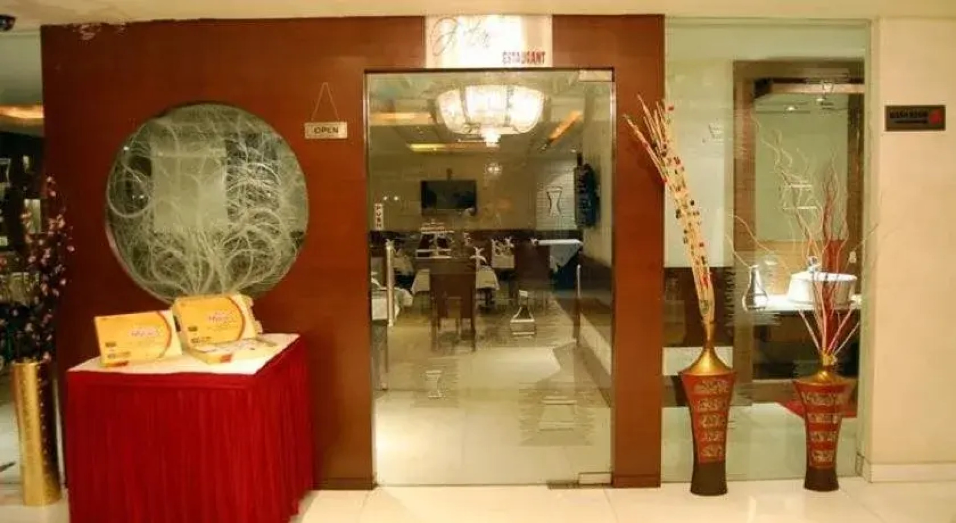 Hotel Amit International